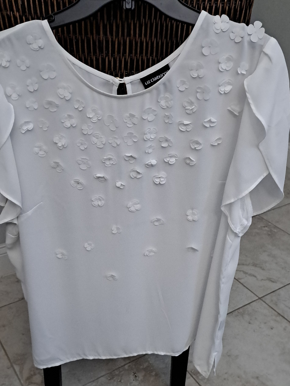 Liz Claiborne White Floral Appliqué Flutter-Sleeve Blouse